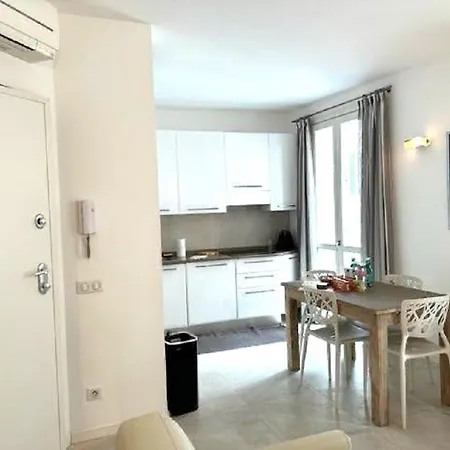 Two Bedroom Bivouac * Cannes